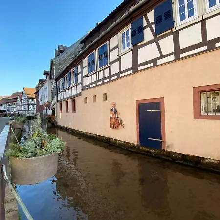 Apartment Ferienwohnungen Annweiler am Trifels