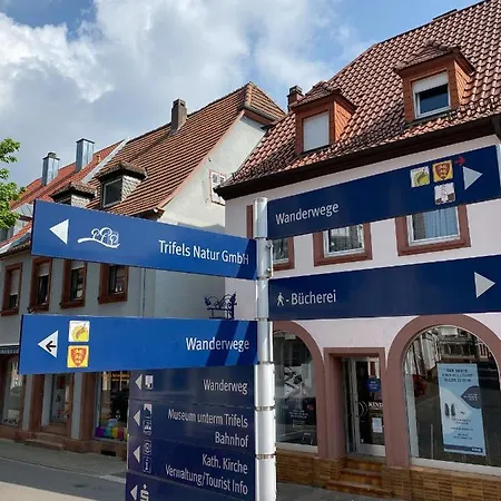 Apartment Ferienwohnungen Annweiler Am Trifels