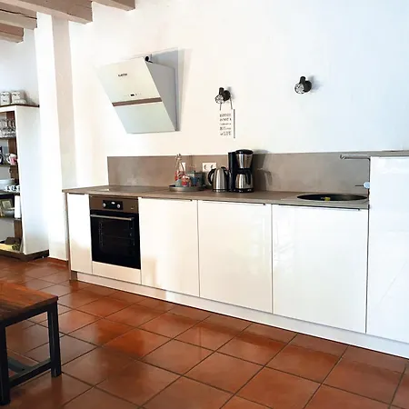 Ferienwohnungen Annweiler am Trifels Apartment *